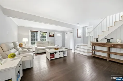71 Spring Street Nutley NJ 07110