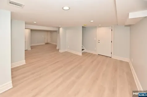 190 Madison Avenue Midland Park NJ 07432