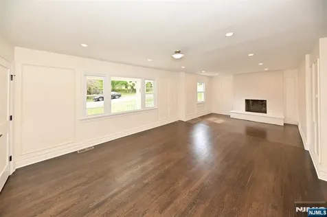 190 Madison Avenue Midland Park NJ 07432