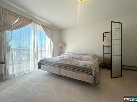 525 Stuyvesant Avenue Lyndhurst NJ 07071
