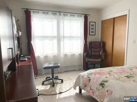 525 Stuyvesant Avenue Lyndhurst NJ 07071