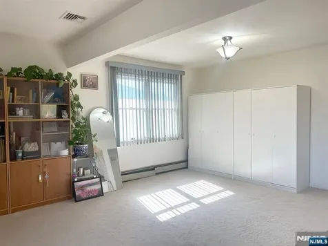 525 Stuyvesant Avenue Lyndhurst NJ 07071