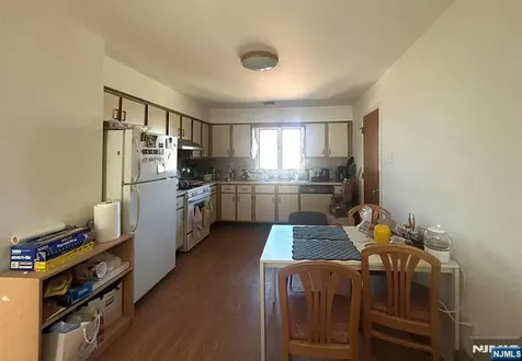 525 Stuyvesant Avenue Lyndhurst NJ 07071