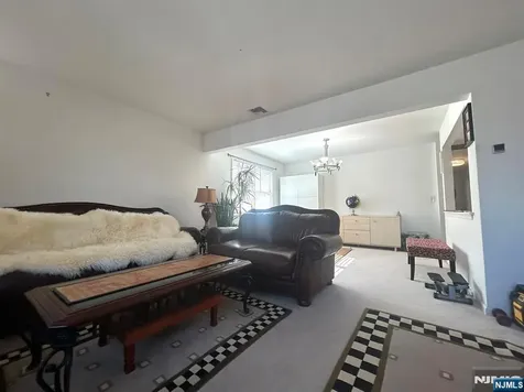 525 Stuyvesant Avenue Lyndhurst NJ 07071