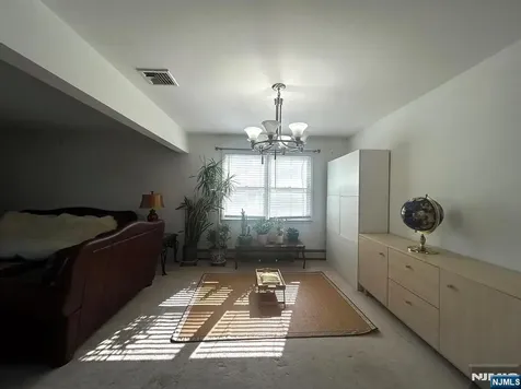 525 Stuyvesant Avenue Lyndhurst NJ 07071