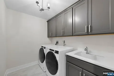 92 Cinnamon Drive Upper Saddle River NJ 07458