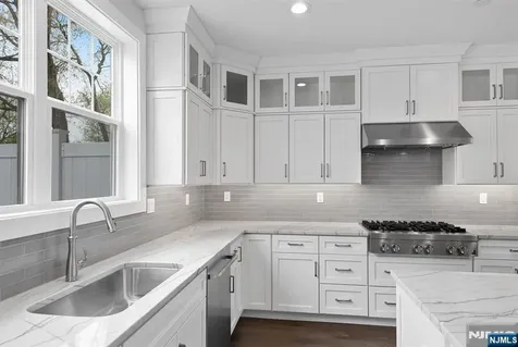 92 Cinnamon Drive Upper Saddle River NJ 07458