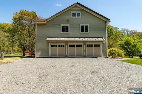 12 Upper Creek Road Stockton NJ 08559
