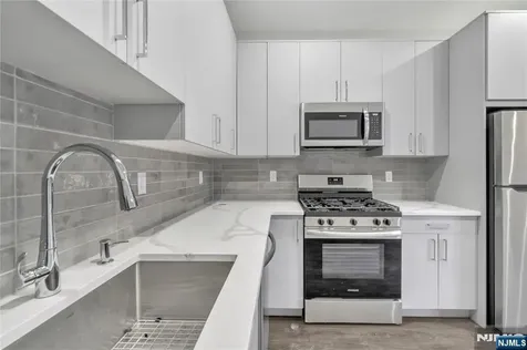 491 Walker Street Fairview NJ 07022