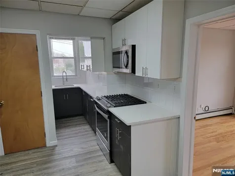 165 Corabelle Avenue Lodi NJ 07644