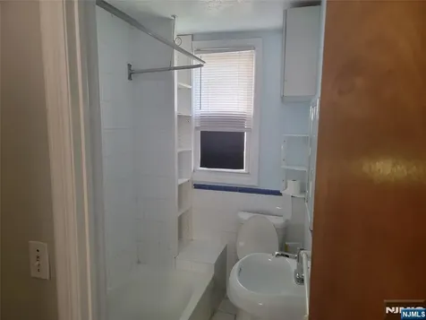 165 Corabelle Avenue Lodi NJ 07644