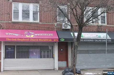 971 Bergen Street Newark NJ 07112