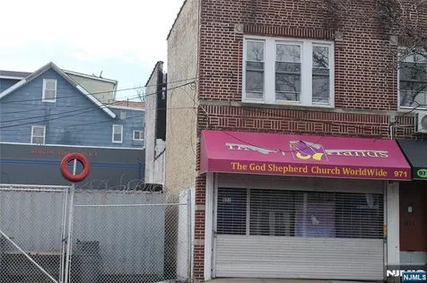 971 Bergen Street Newark NJ 07112