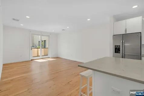 11 Madison Avenue Westwood NJ 07675