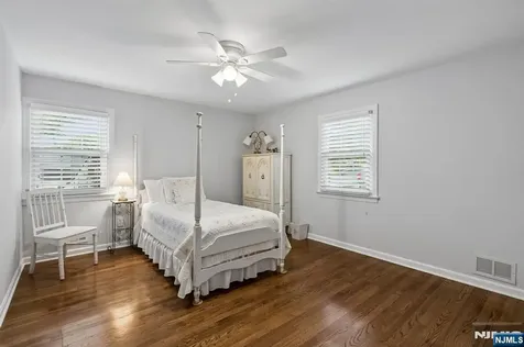 81 Mountain Road Verona NJ 07044