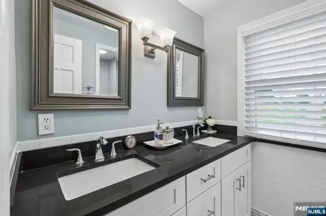 81 Mountain Road Verona NJ 07044