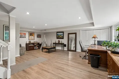 81 Mountain Road Verona NJ 07044