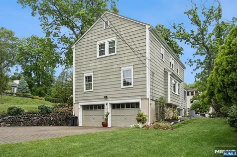 81 Mountain Road Verona NJ 07044