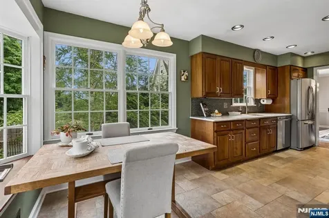 81 Mountain Road Verona NJ 07044