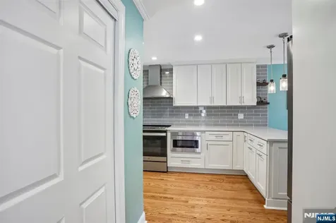 30 Sherbrooke Parkway Livingston NJ 07039