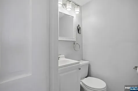 30 Sherbrooke Parkway Livingston NJ 07039