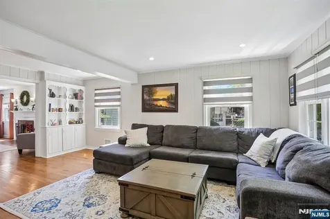 30 Sherbrooke Parkway Livingston NJ 07039