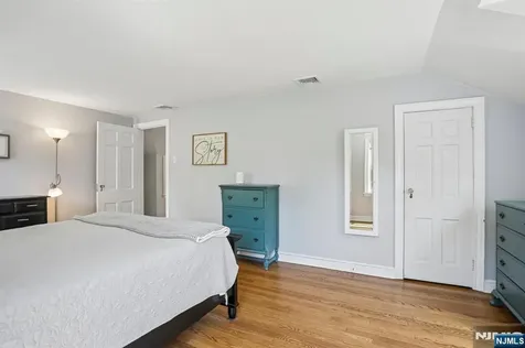30 Sherbrooke Parkway Livingston NJ 07039