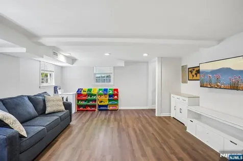 30 Sherbrooke Parkway Livingston NJ 07039