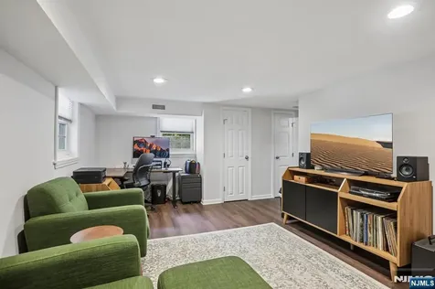 30 Sherbrooke Parkway Livingston NJ 07039