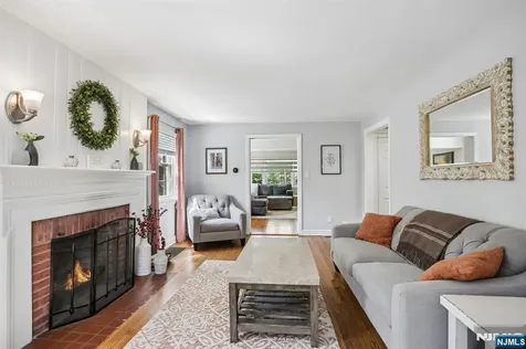 30 Sherbrooke Parkway Livingston NJ 07039