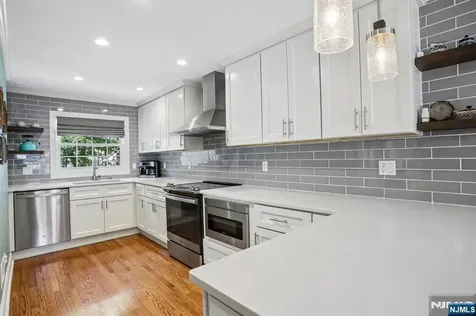 30 Sherbrooke Parkway Livingston NJ 07039