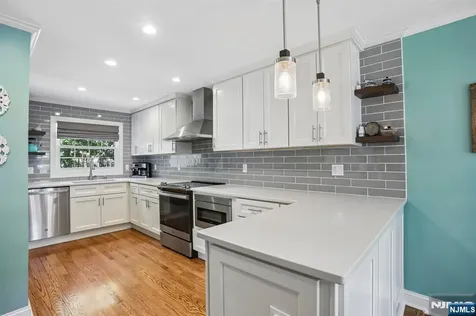 30 Sherbrooke Parkway Livingston NJ 07039