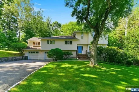 1 Winding Way North Caldwell NJ 07006