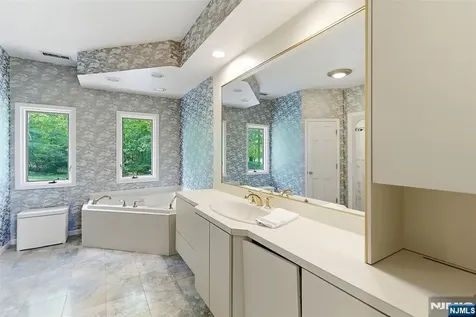 1 Winding Way North Caldwell NJ 07006