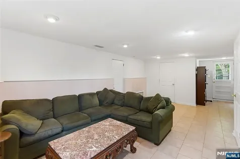 1 Winding Way North Caldwell NJ 07006