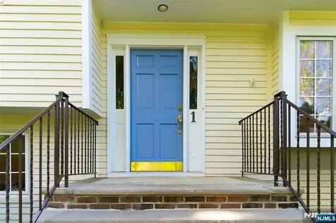 1 Winding Way North Caldwell NJ 07006