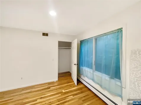 8913 Riverside Place North Bergen NJ 07047