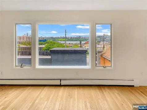 8913 Riverside Place North Bergen NJ 07047