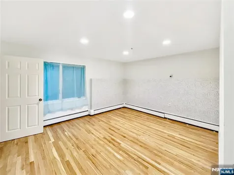 8913 Riverside Place North Bergen NJ 07047