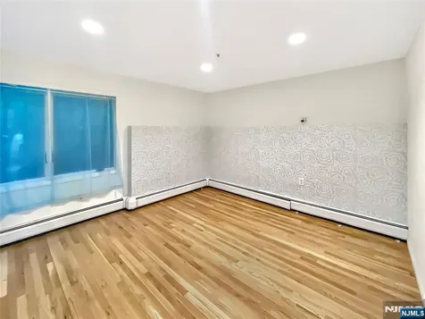 8913 Riverside Place North Bergen NJ 07047