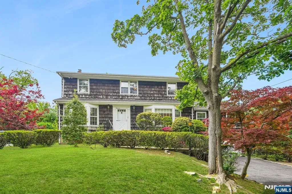 188 Charlotte Place Englewood Cliffs NJ 07632
