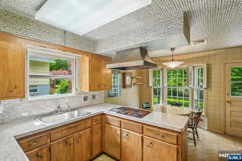 188 Charlotte Place Englewood Cliffs NJ 07632