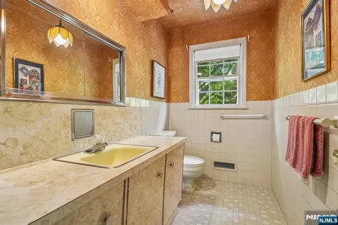 188 Charlotte Place Englewood Cliffs NJ 07632