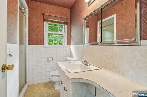 188 Charlotte Place Englewood Cliffs NJ 07632