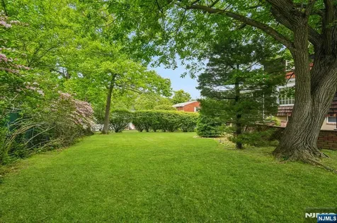 188 Charlotte Place Englewood Cliffs NJ 07632