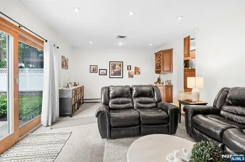 1631 Maple Street Fort Lee NJ 07024