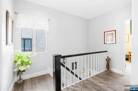 1631 Maple Street Fort Lee NJ 07024