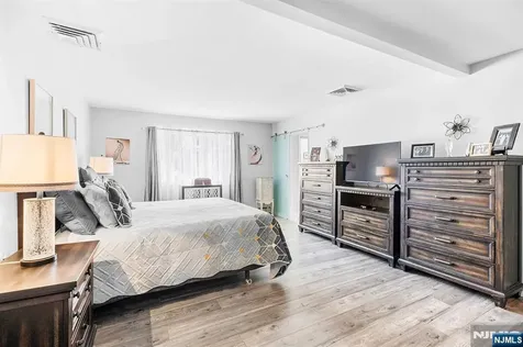 1631 Maple Street Fort Lee NJ 07024
