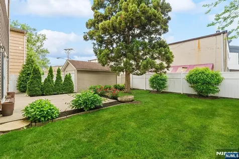 1631 Maple Street Fort Lee NJ 07024