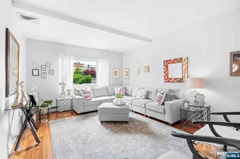 1631 Maple Street Fort Lee NJ 07024